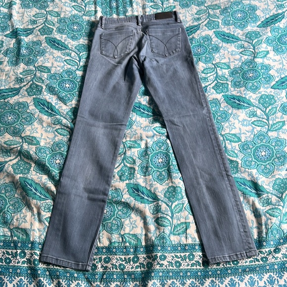 Women’s Calvin Klein high rise skinny jeans - 27x30 - Picture 3 of 4